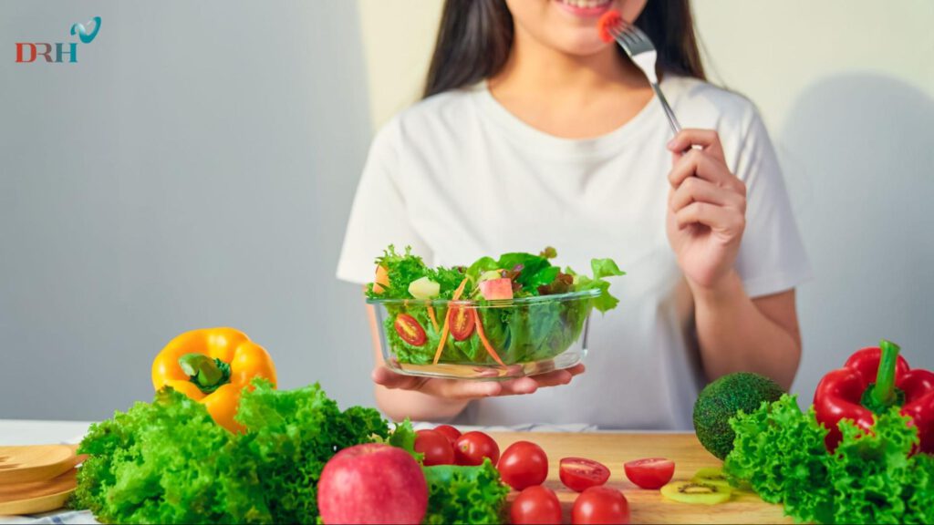 an-nhieu-rau-cu-qua-giup-da-khoe-manh-hon