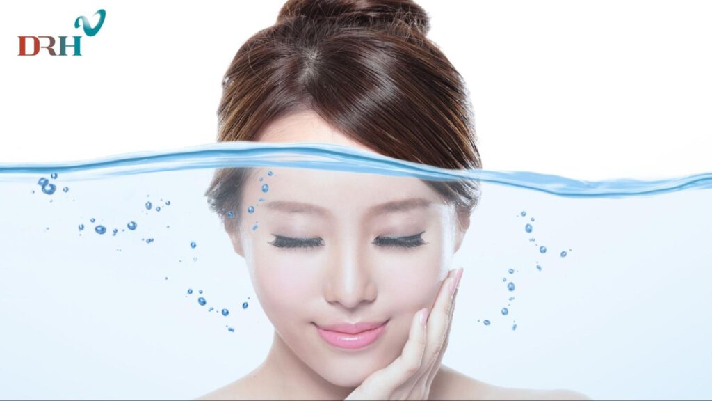 su-dung-mat-na-khoai-tay-giup-can-bang-do-am-cho-da